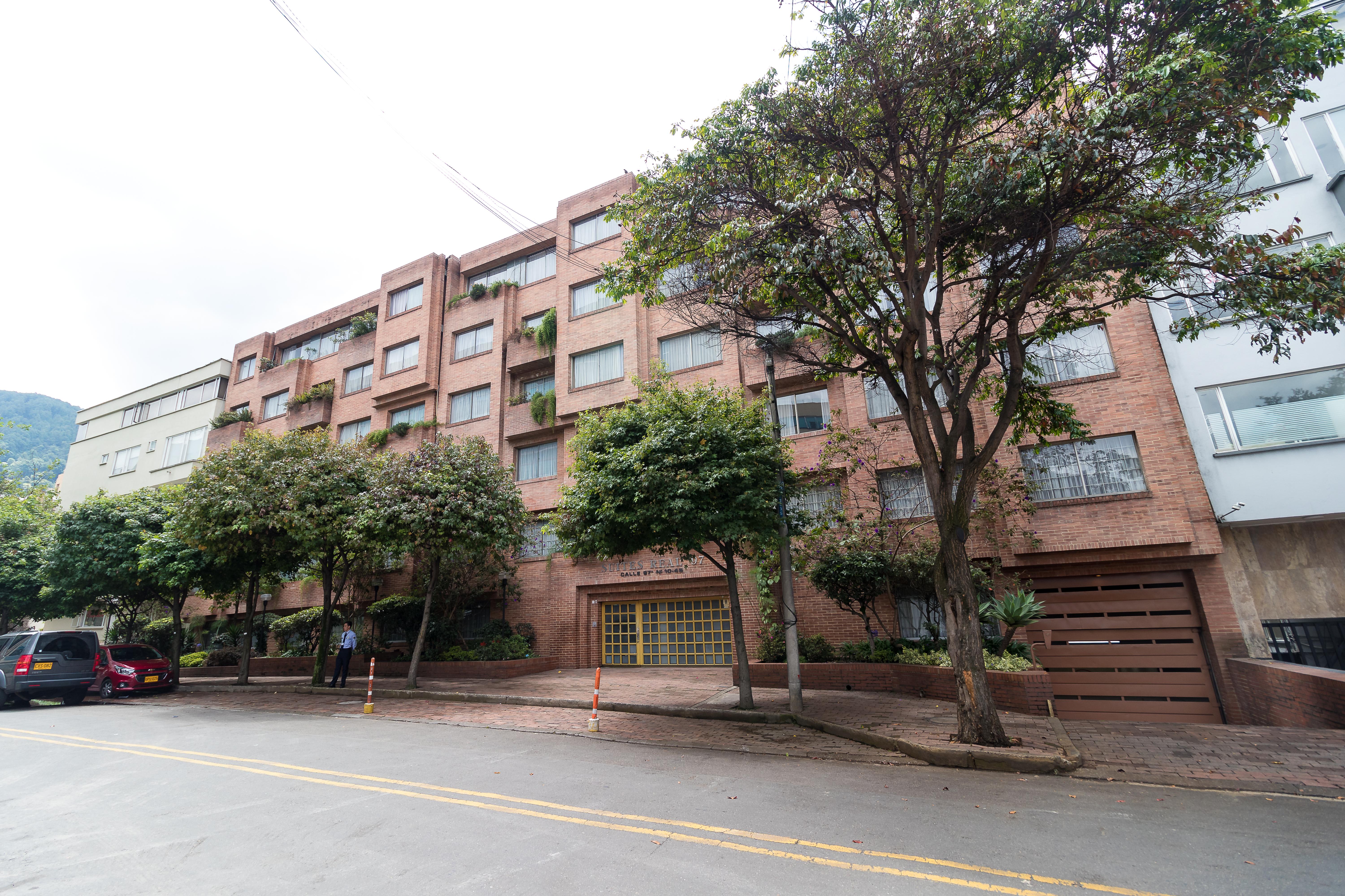 Hotel Suites Real 97 โบโกตา ภายนอก รูปภาพ