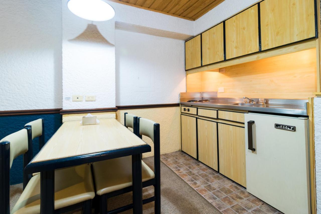 Hotel Suites Real 97 โบโกตา ภายนอก รูปภาพ